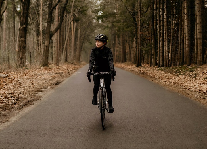 Kask rowerowy LAZER Tonic Kineticore Czarny Szosowy (rozmiar S)