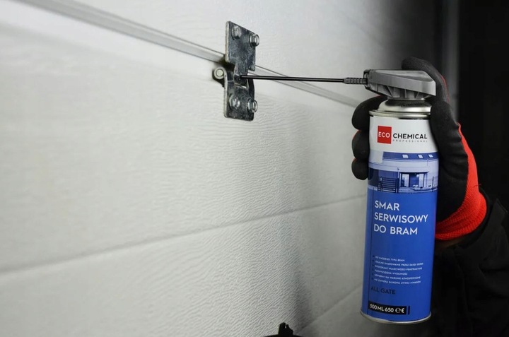 SMAR W SPRAYU DO BRAM GARAŻOWYCH PRZESUWNYCH 500ml LIN ŁAŃCUCHÓW