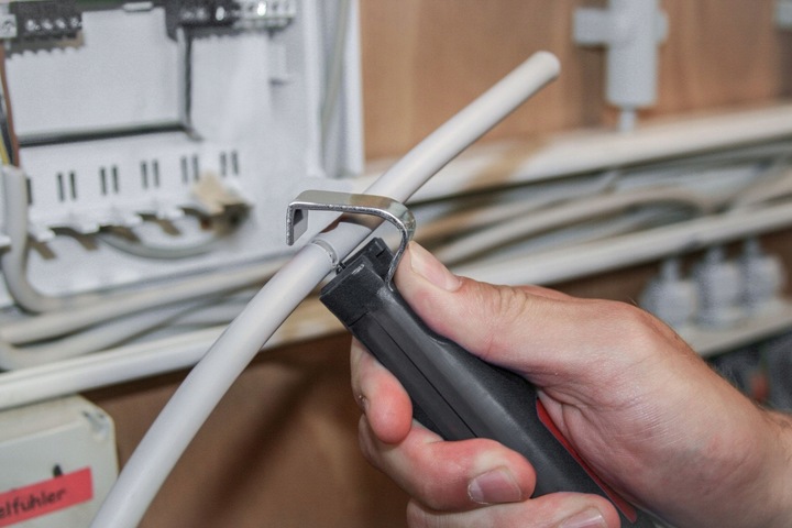 WIHA 44618 NÓŻ ŚCIĄGACZ DO IZOLACJI 4-28 mm