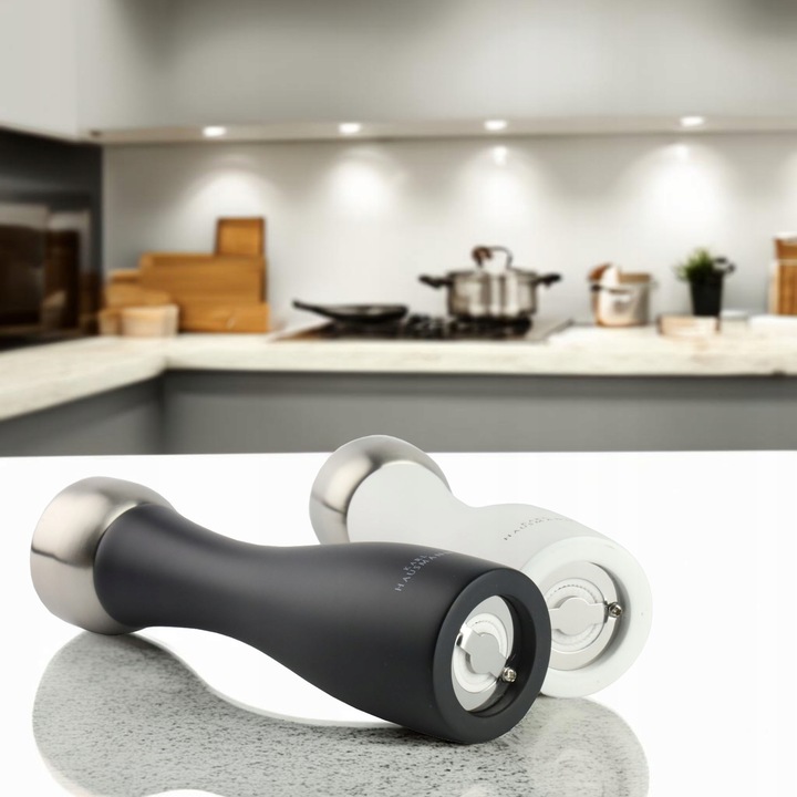 ZESTAW RĘCZNYCH MŁYNKÓW DO MIELENIA SOLI PIEPRZU PRZYPRAW BIAŁY I CZARNY