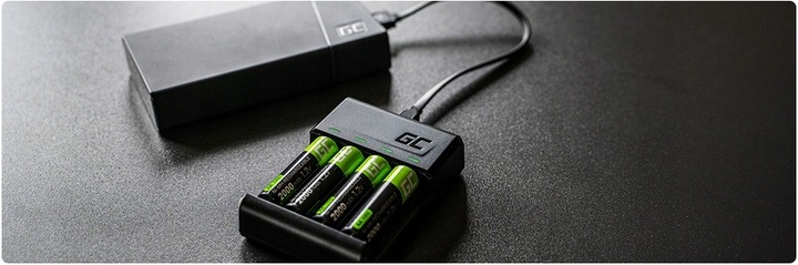 ŁADOWARKA AKUMULATORKÓW BATERII AAA AA + 6x AKUMULATORKI 2600mAh AA R6