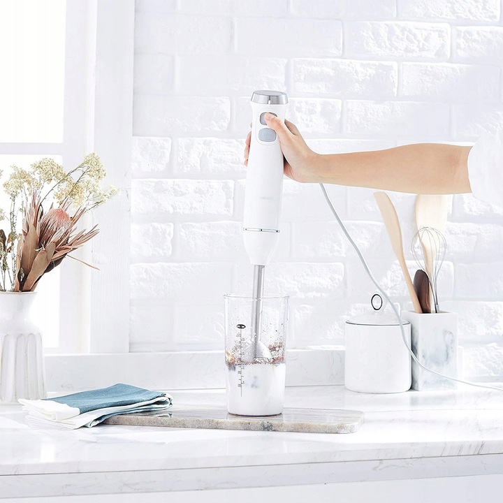 BIAŁY BLENDER RĘCZNY Z PRZEZROCZYSTĄ MIARKĄ RÓŻNE TRYBY PRĘDKOŚCI 600 W