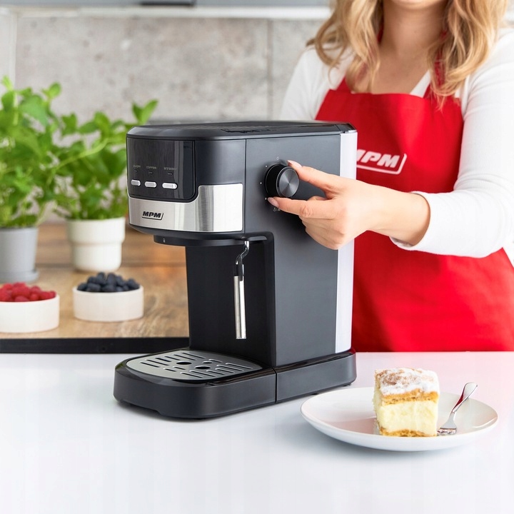 Kolbowy ekspres ciśnieniowy MPM MKW-13M 1100 W czarny