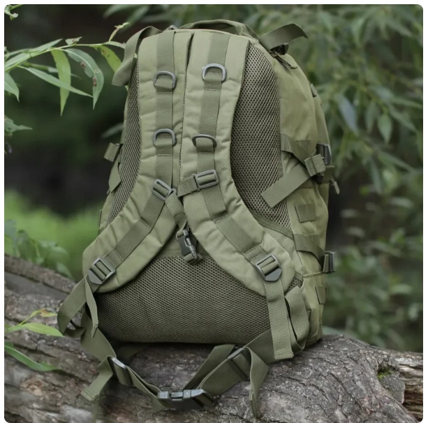 PLECAK WOJSKOWY TAKTYCZNY TURYSTYCZNY MIEJSKI ZIELONY +FLAGA +KARABIŃCZYK