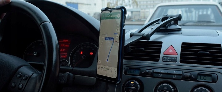 ALUMINIOWY UCHWYT SAMOCHODOWY TABLET 7 DO 11cali