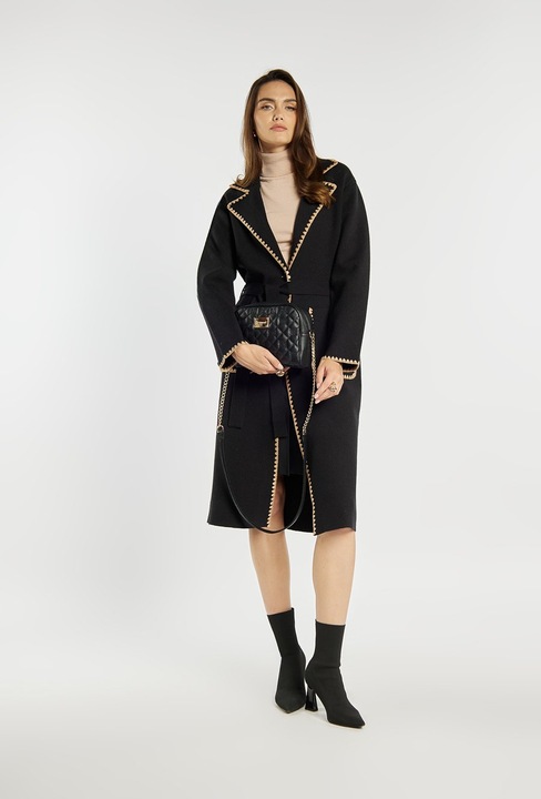 Pikowana Torebka Na Ramię Listonoszka Monnari Z Łańcuszkiem Logo Czarna