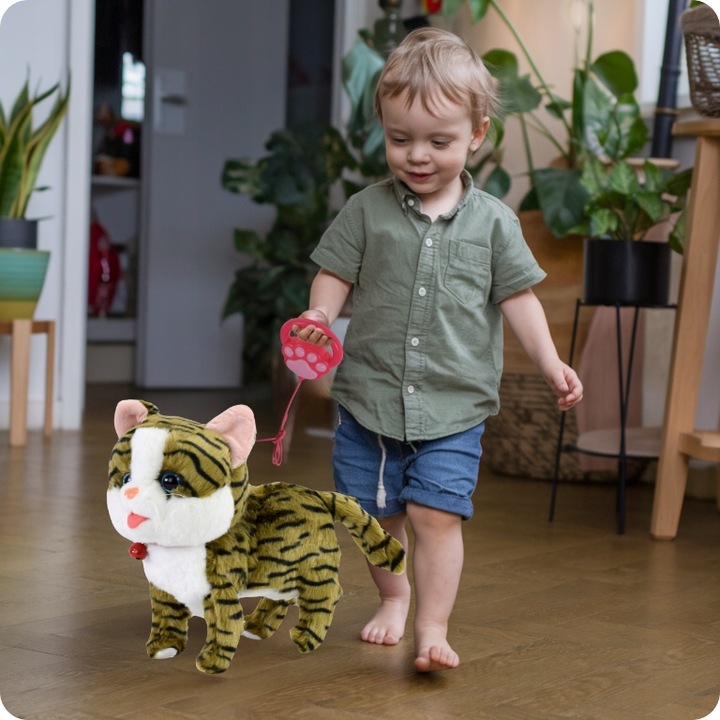 KOTEK INTERAKTYWNY NA SMYCZY MIAUCZY CHODZI GRA