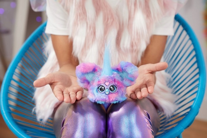 Furby FURBLETS Interaktywna maskotka Luv-Lee KSIĘŻNICZKA K-POP F8895 Furbiś