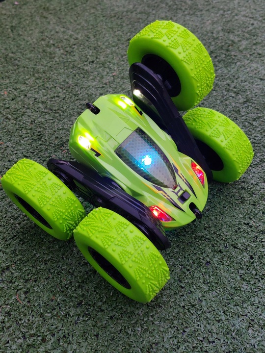 ZDALNIE STEROWANY SAMOCHÓD AUTO RC AKROBATA STUNT