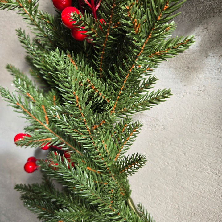 Wianek świąteczny ŚWIERK NATURA jarzębina PE dekoracja drzwi stół wieniec