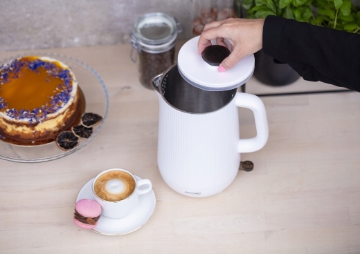 Czajnik elektryczny bezprzewodowy MPM MCZ-115 z podwójnymi ściankami biały