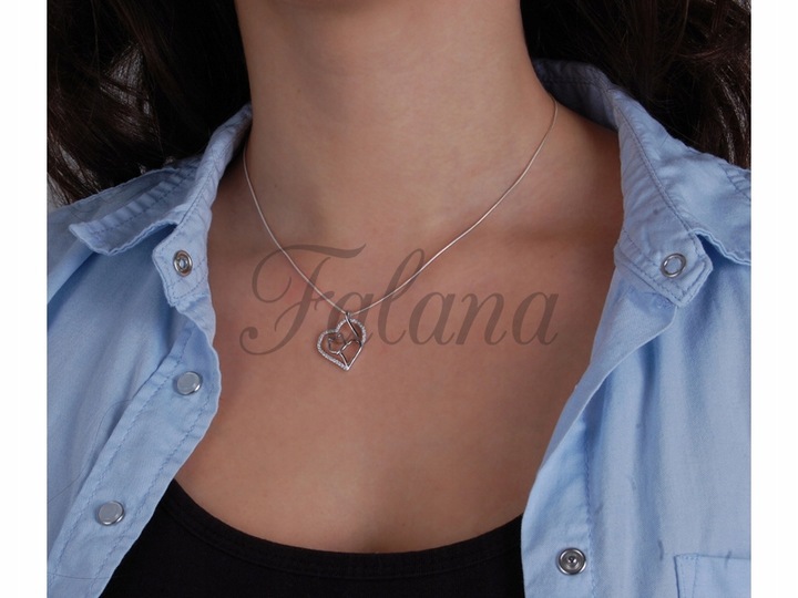 Wisior kot kotek kiciuś cat w sercu serduszko kontur 925 w0381