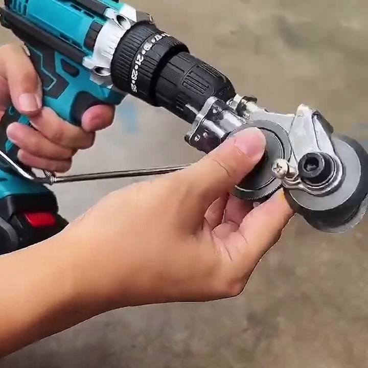 PRZYSTAWKA NA WIERTARKĘ KOŃCÓWKA DO CIĘCIA BLACHY METALU ADAPTER NAKŁADKA