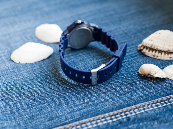 ZEGAREK QQ VR19J018Y DLA CHŁOPCA NA BASEN SPORT