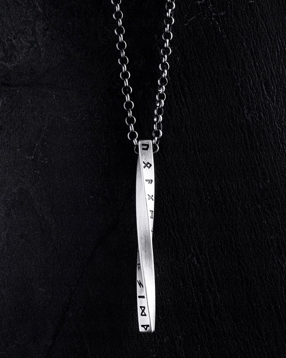 Srebrny wisiorek na łańcuszku RUNY - OBEREGI