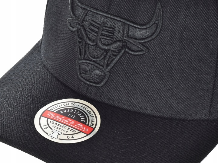 Chicago Bulls Mitchell & Ness CZAPKA Z DASZKIEM