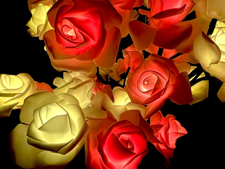 LAMPKA NOCNA DRZEWKO 48 RÓŻ do sypialni PREZENT NA WALENTYNKI Lampa LED USB