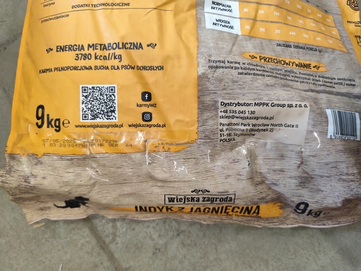 Wiejska Zagroda Karma sucha dla psa INDYK z JAGNIĘCINĄ Średnie rasy M 9kg