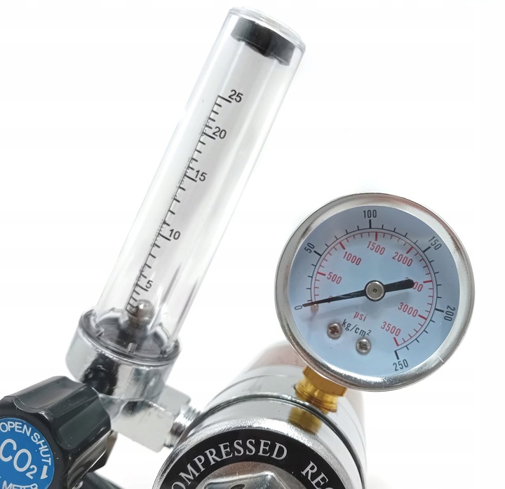 Reduktor z ROTAMETREM Ar/CO2 z PODGRZEWACZEM 230V Ar CO2 PODGRZEWACZ ARGON