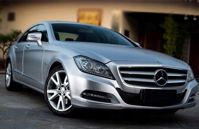 FOLIA SAMOCHODOWA CHROM MAT PERŁA SREBRNA SATYNA 50x152cm SAMOPRZYLEPNA