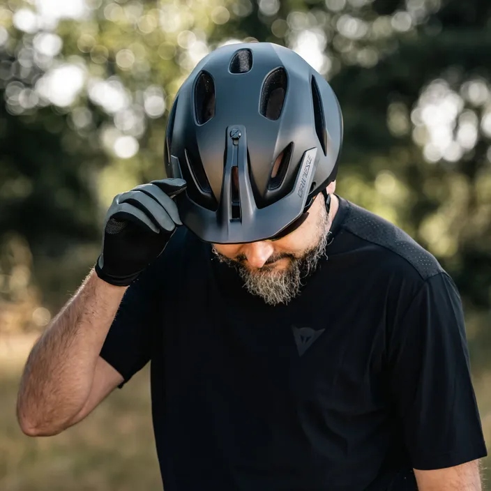 Kask rowerowy Dainese Linea 03 czarny 59-62cm L-XL