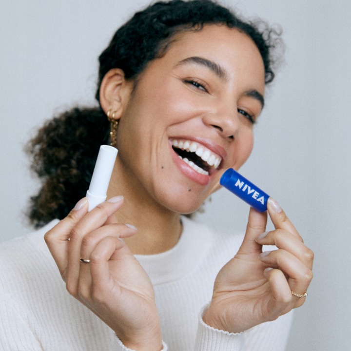 NIVEA ORIGINAL CARE Pomadka ochronna do ust 5,5ml