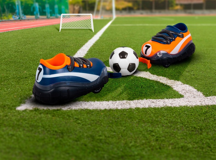 BUTY GO GRY W PIŁKĘ SAMOCHÓD ZDALNIE STEROWANY PILOT AUTO PODŚWIETLENIE LED