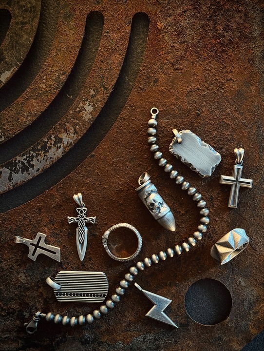 Srebrny wisiorek STONEHENGE (mini)