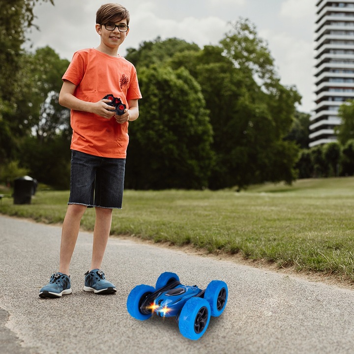SAMOCHÓD TWISTER 360 ZDALNIE STEROWANY AKROBATA KASKADER AUTO LED PILOT RC