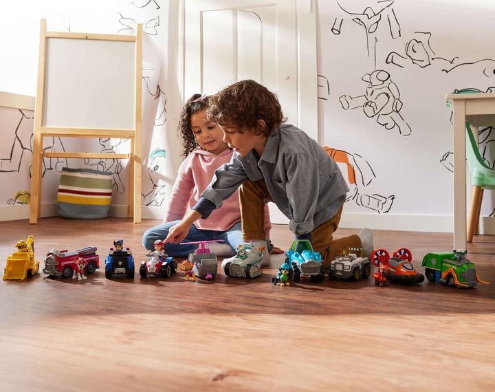 PSI PATROL EVEREST FIGURKA ZE SKUTEREM ŚNIEŻNYM POJAZD ECO