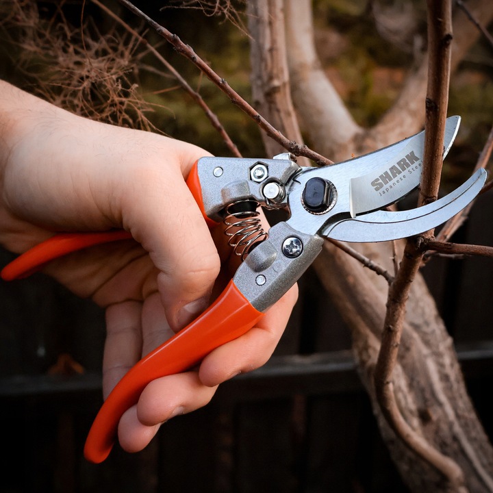 SEKATOR DO GAŁĘZI I KRZEWÓW OGRODOWY SHARK G2 RĘCZNY NOŻYCOWY 20,5 cm lekki