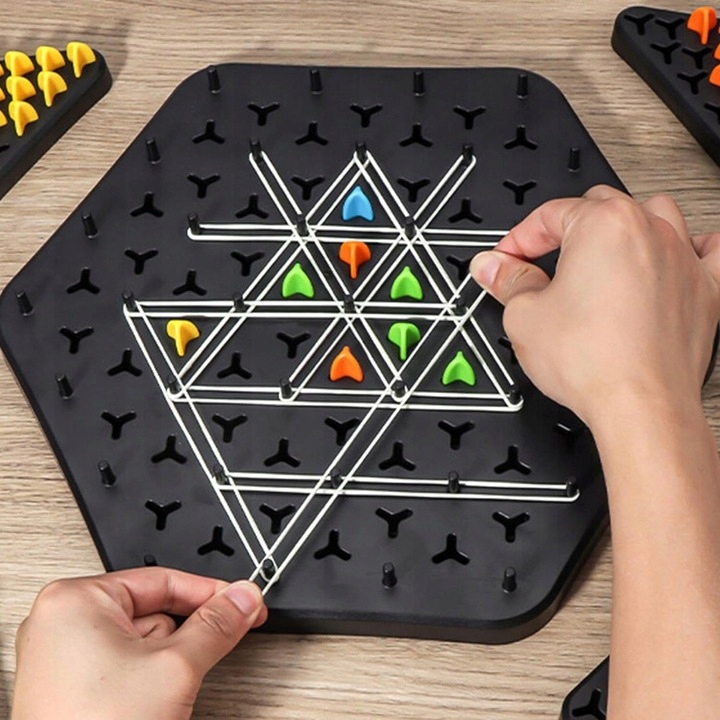 TRIANGLE CHESS BOARD GAME, INTERACTIVE PEGBOARD GAME, DESKTOP BOARD GAMES