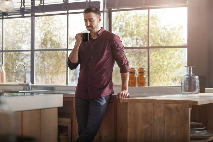 Automatyczny ekspres do kawy Philips z serii 2200 (EP2225/10)