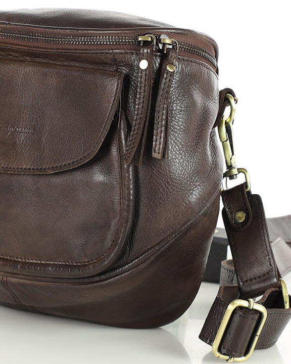 Torebka LISTONOSZKA damska SKÓRZANA szeroki pasek