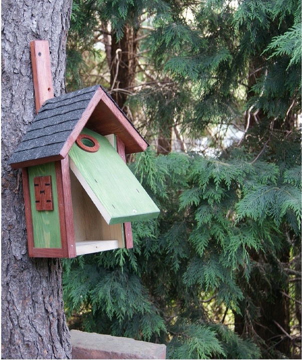 Domek dla ptaków - budka lęgowa .Drewniany.