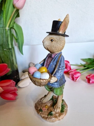 FIGURKA - WIELKANOCNY ZAJĄC KRÓLIK Z PISANKAMI III
