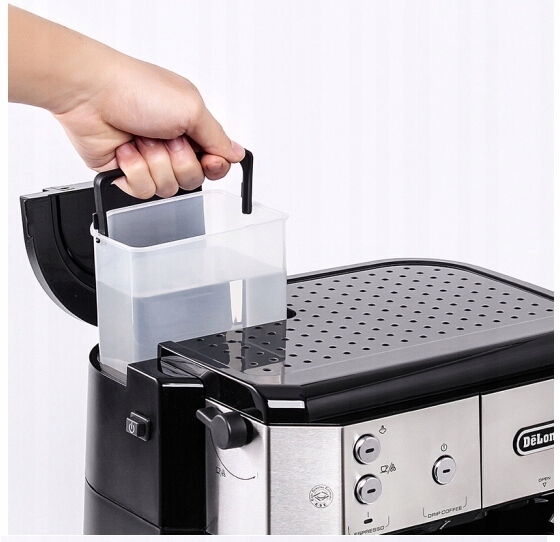 Ekspres do kawy kolbowy ciśnieniowo przelewowy Delonghi BCO421.S (P)