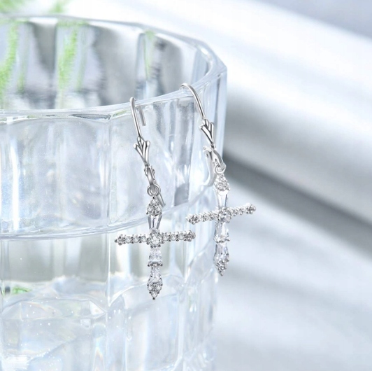 Kolczyki srebrne wiszące krzyże z cyrkoniami AAA rodowane srebro 925