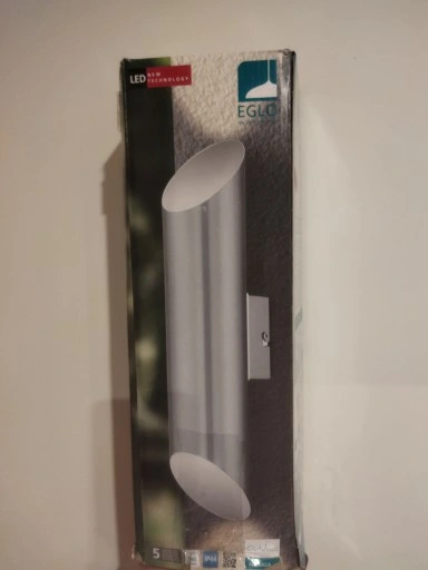 Kinkiet ogrodowy Eglo odcienie szarości i srebra zintegrowane źródło LED 7W