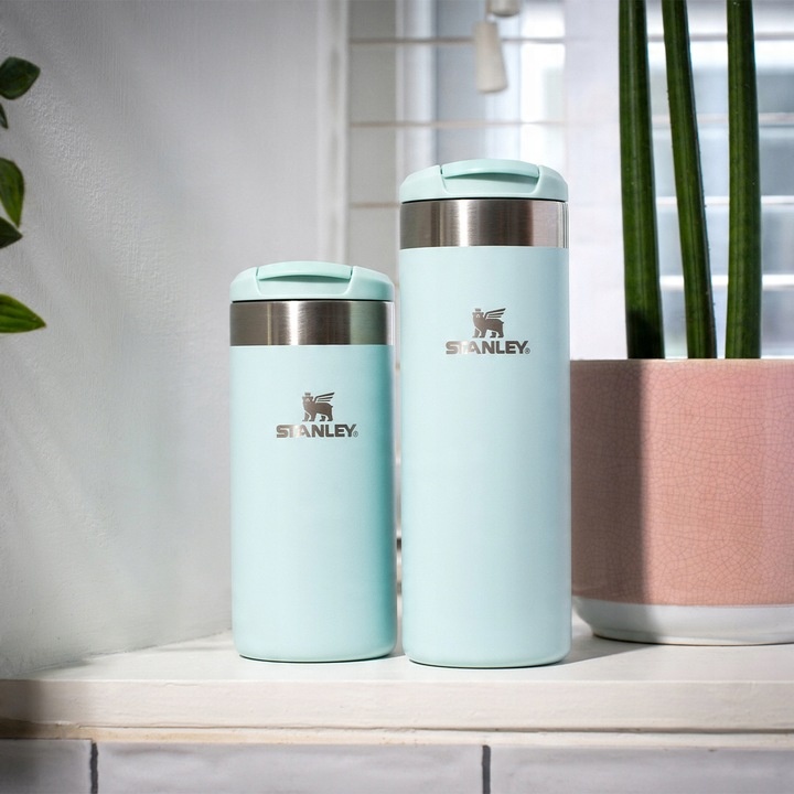 Kubek termiczny AEROLIGHT 0,47 - WATERCOLOR BLUE Stanley