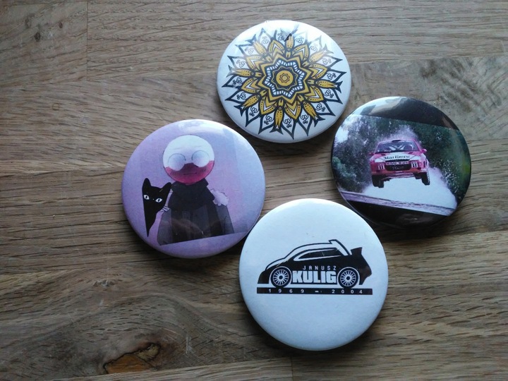 PRZYPINKI Z OBRAZKIEM,TEKSTEM,GRAFIKĄ 58 mm