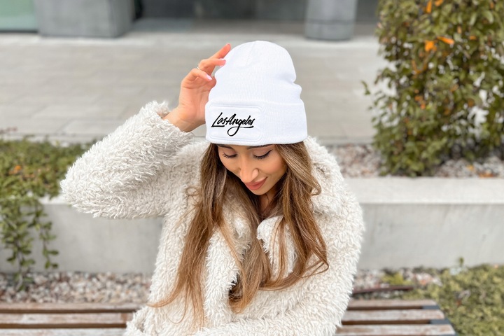 CZAPKA ZIMOWA KLASYCZNA BIAŁA NYC New York Wzory