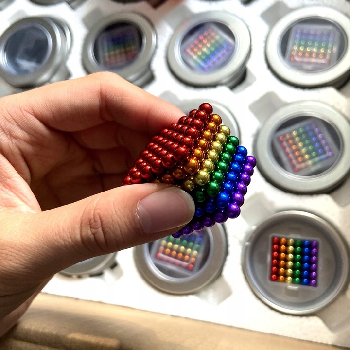 KULKI MAGNETYCZNE XXL Kolorowe 5 mm 216 szt. + BOX