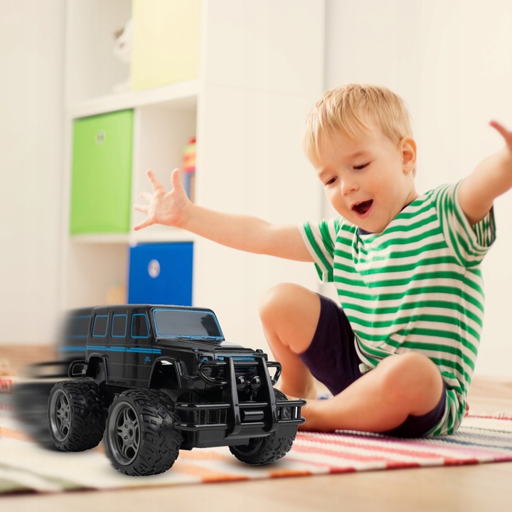 SAMOCHÓD TERENOWY AUTO ZDALNIE STEROWANE SWAT PILOT ŁADOWARKA USB HUMMER