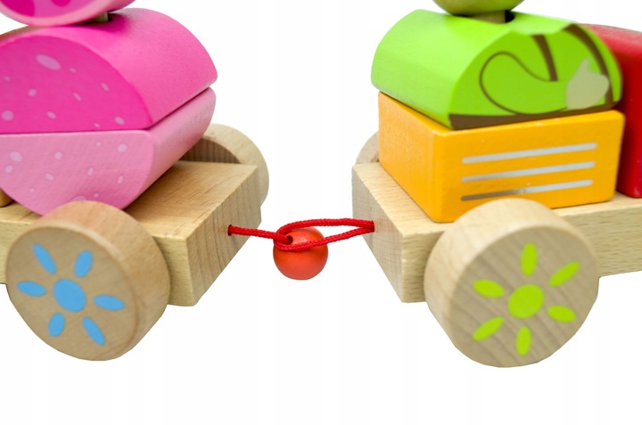 LT333 NOWY DREWNIANY POCIĄG Z WAGONAMI I KLOCKAMI WIEJSKA SCENERIA