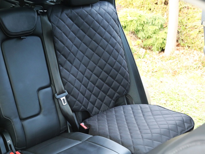 MOCNA MATA OCHRONNA POD FOTELIK SAMOCHODOWY OCHRANIACZ OSŁONA PODKŁADKA