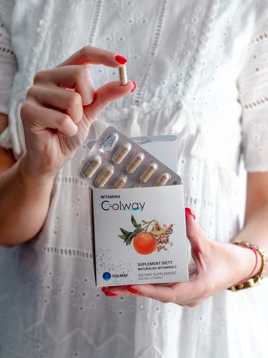 Witamina C COLWAY: Ekstrakt z gorzkiej pomarańczy i kiełkujące gryki 100kap