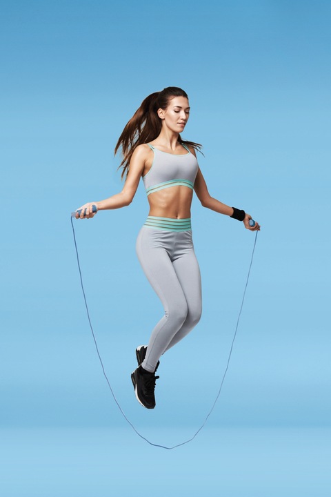 Skakanka z licznikiem skoków i kalorii COUNT ROPE z regulowaną linką SPOKEY