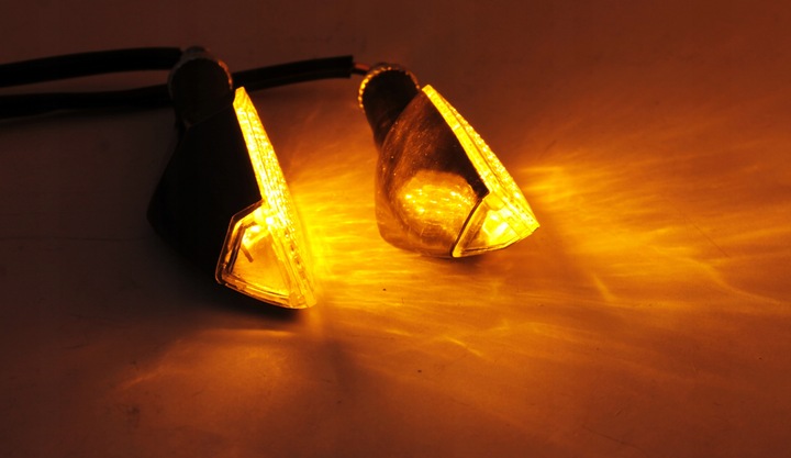 Kierunkowskazy kierunki LED uniwersalne 2 szt