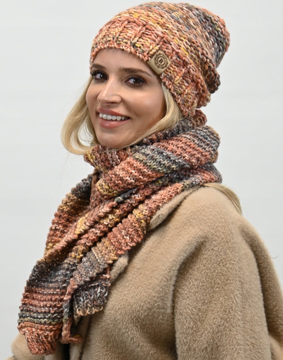 Wełniany Komplet Kobiecy na Zimę Gruby Ciepły Wz4